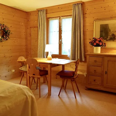 Am Schilf Appartement-fewo- Dusche Oder Bad- Wc 6-bettwohnung By Interhome Lauenen